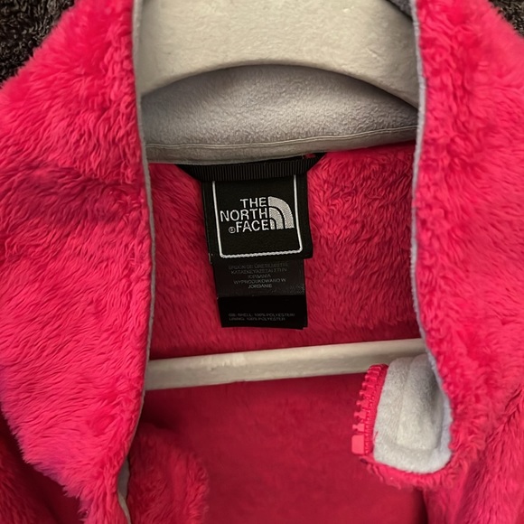 The North Face. Hot pink fuzzy jacket. Size XS. - Picture 4 of 5
